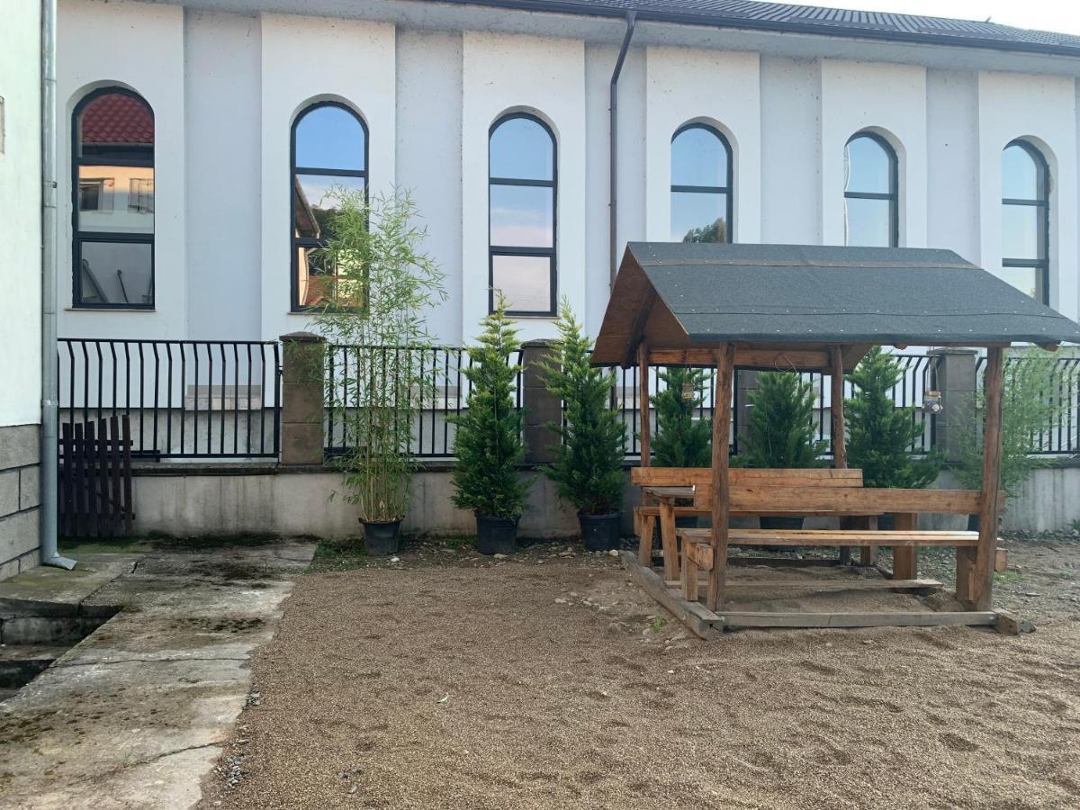 Master Adventure Guest House Vadul lui Carol II Exterior foto